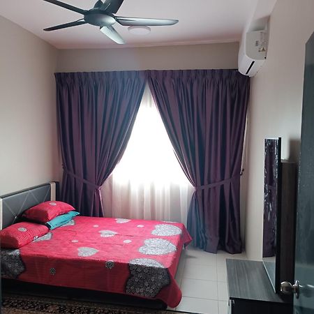 Aisy Homestay Putrajaya Cyberjaya Klia Кампунг Денгкил Экстерьер фото