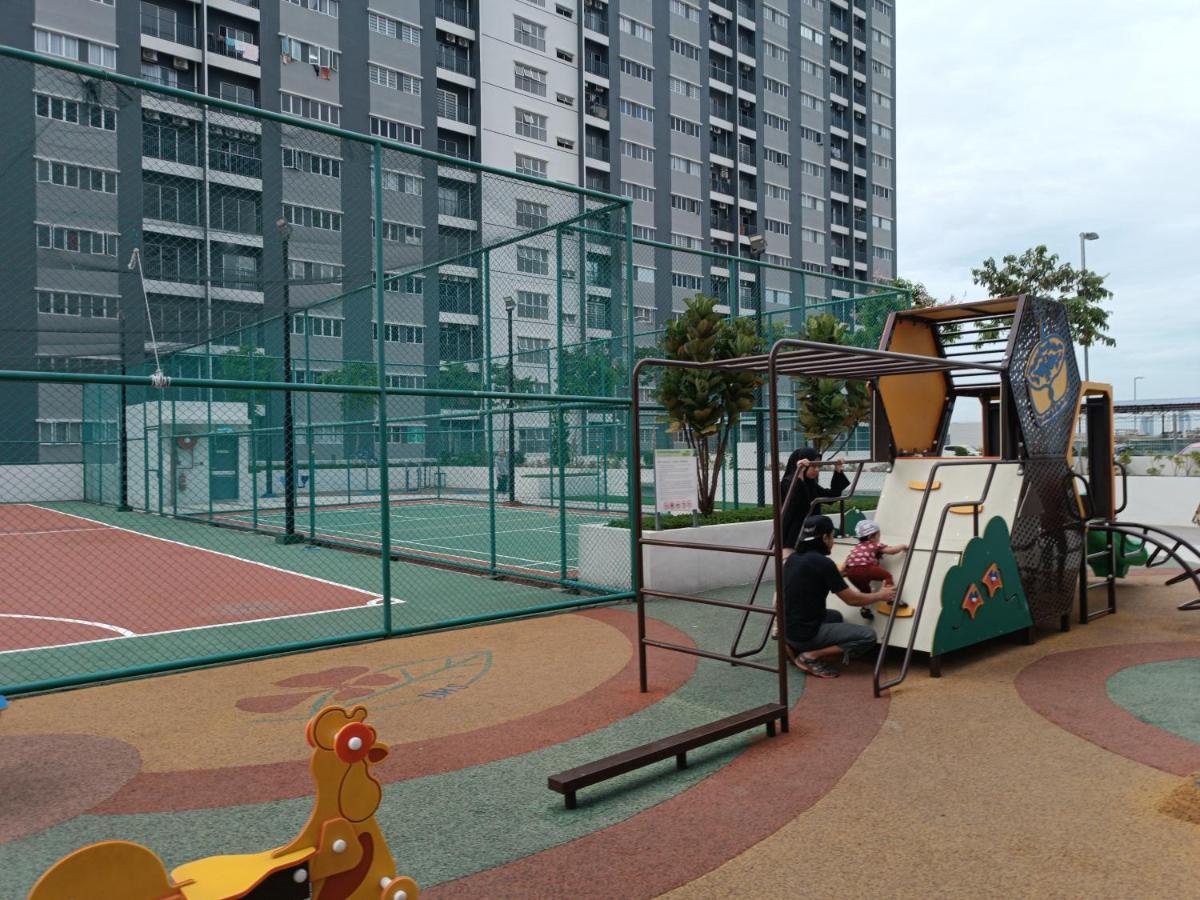 Aisy Homestay Putrajaya Cyberjaya Klia Кампунг Денгкил Экстерьер фото