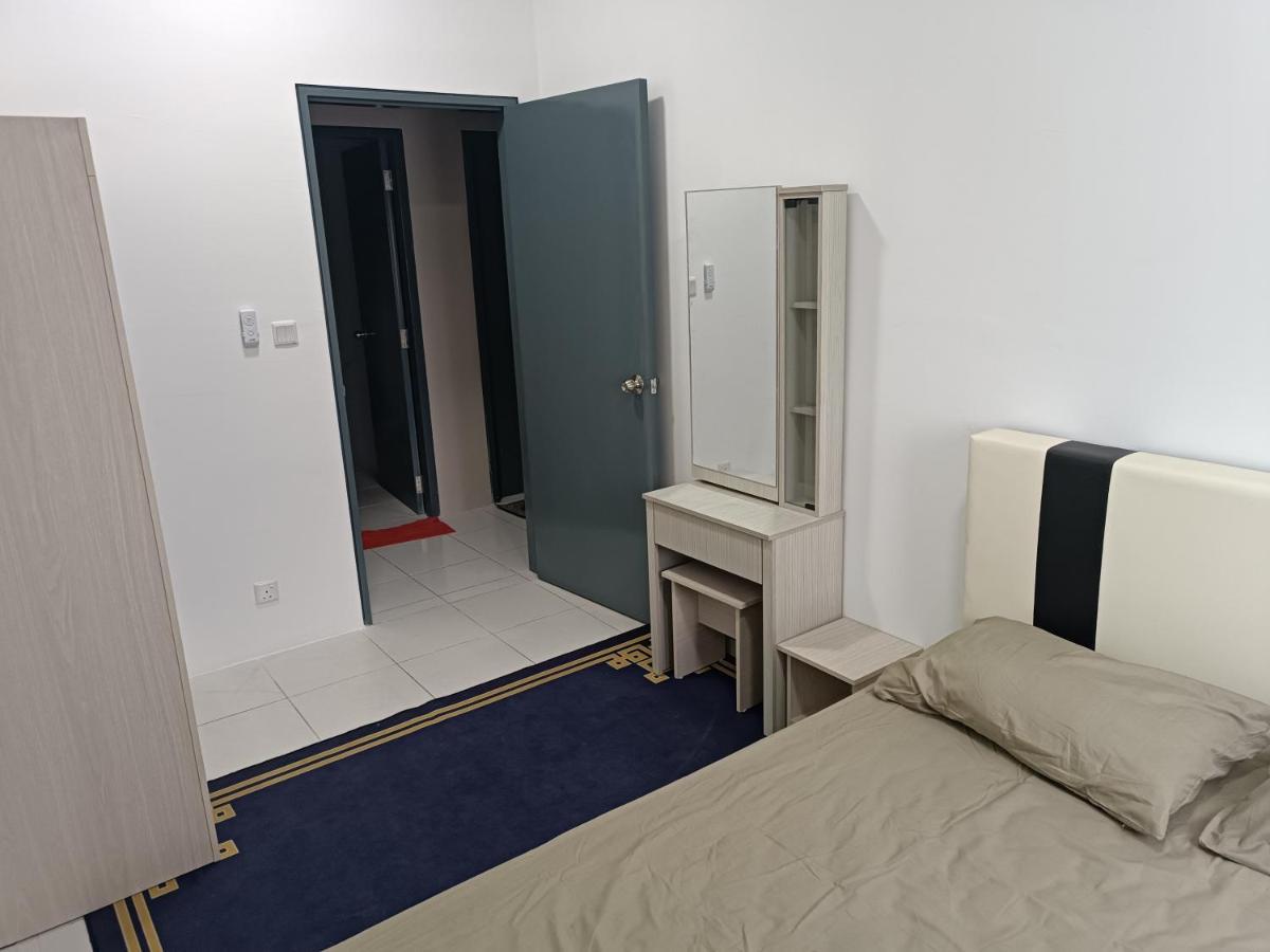 Aisy Homestay Putrajaya Cyberjaya Klia Кампунг Денгкил Экстерьер фото