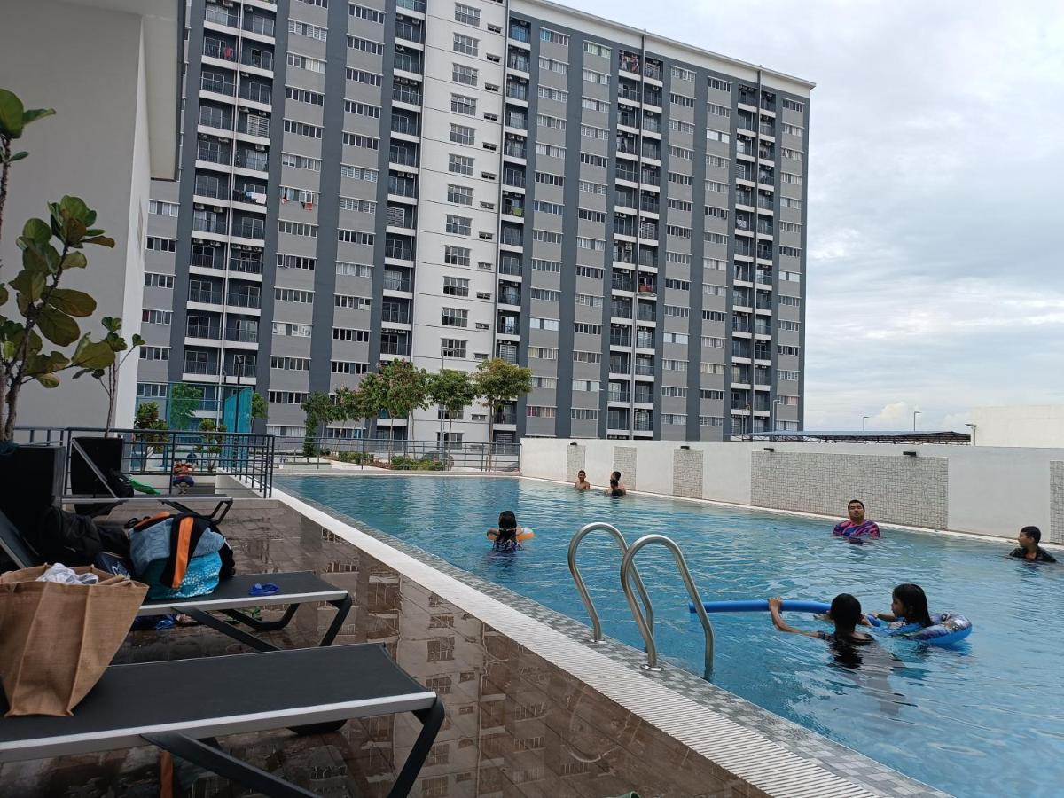 Aisy Homestay Putrajaya Cyberjaya Klia Кампунг Денгкил Экстерьер фото
